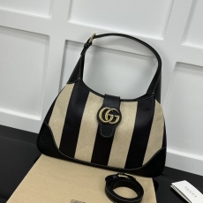 Gucci Hobo Bags